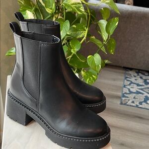 Madden Girl Women's Roguee Ankle Boot - Lace-Up Boot With Chunky Platform & Patchwork Detail